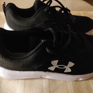 Under Armour BN Charged Assert Comfort Deluxe System Mens Sneakers Size USA 8